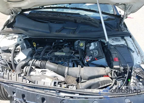 2016 Mercedes-Benz Gla 250 z USA, uszkodzony, nr VIN WDCTG4EB7GJ217702